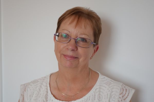 Lynne T