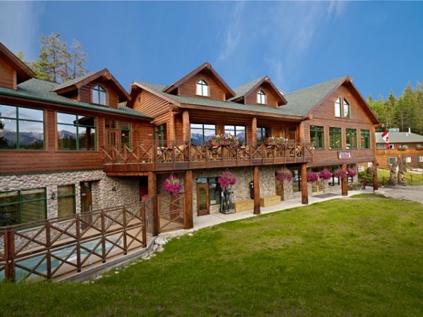 Pyramid Lake Lodge