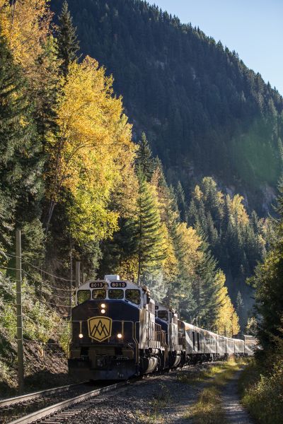 Rocky Mountaineer - Mount Robson