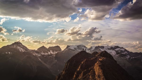 British_Columbia_landscape_mountains