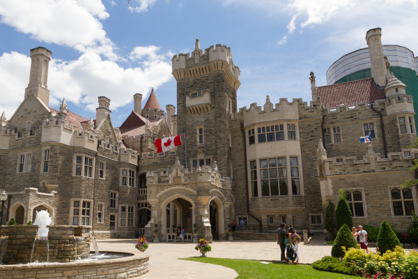 Casa-Loma-entrance-exterior-architecture-with-visitors-daytime_Attractions_Image