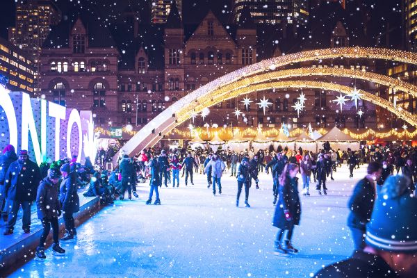 Nathan_Phillips_Square_Icerink_Toronto