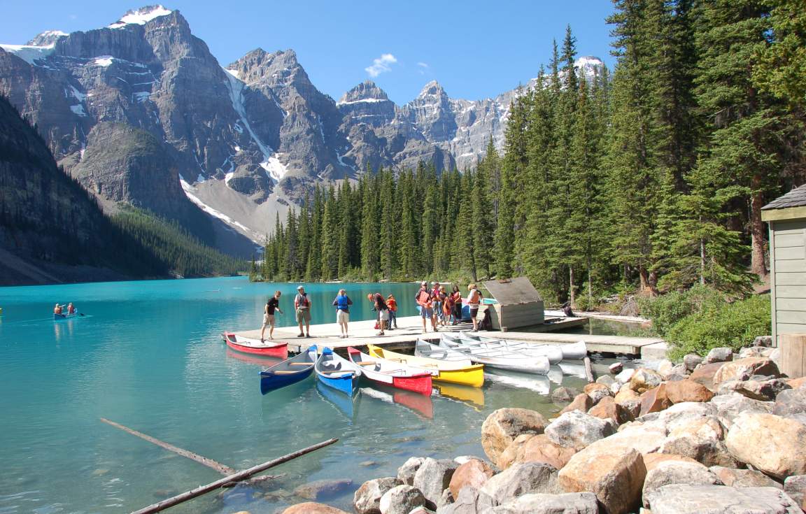 Visit Moraine Lake