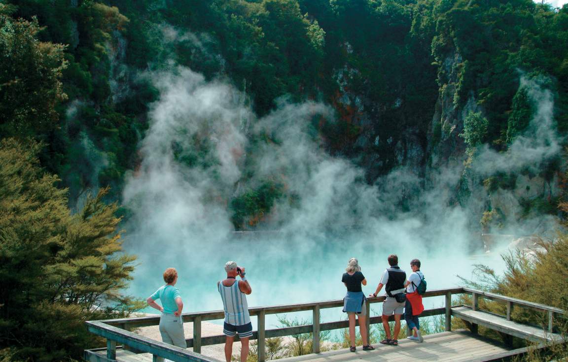 Inferno Crater at Rotorua