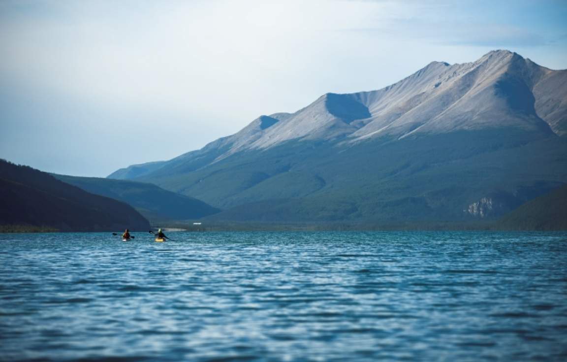  Muncho Lake Destination BC/Andrew Strain