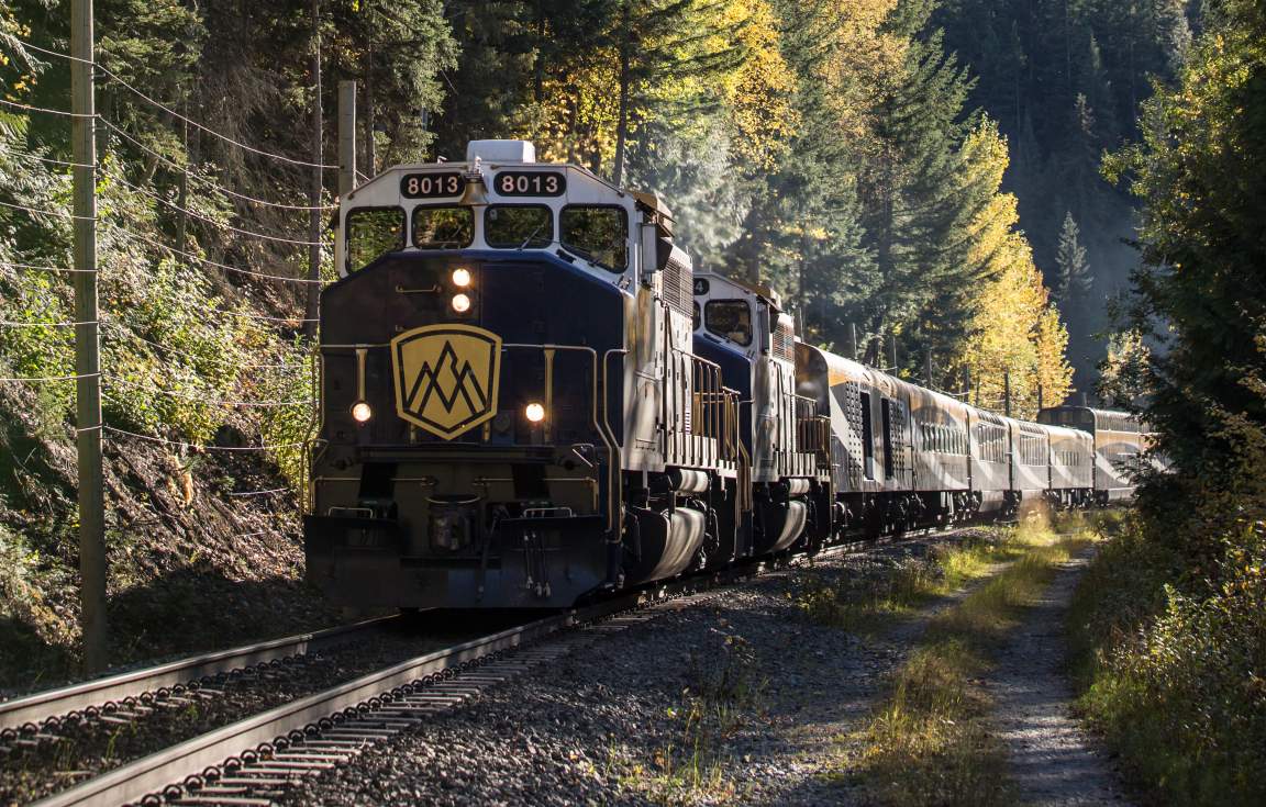 Rocky Mountaineer - Mount Robson