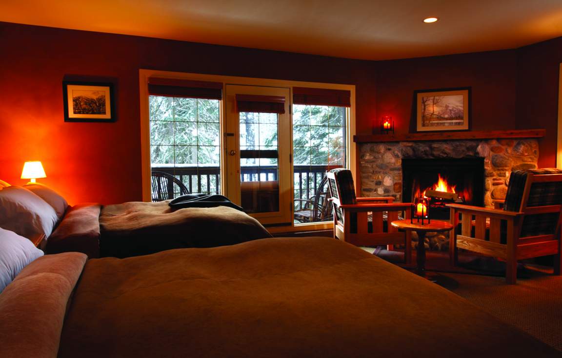 Emerald Lake Lodge twin room 