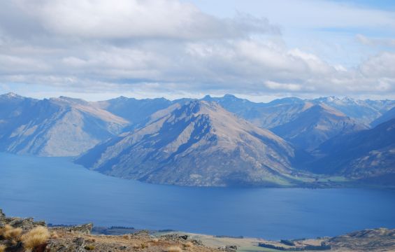 Lake-Wakatipu-Queenstown-Tourism-New-Zealand