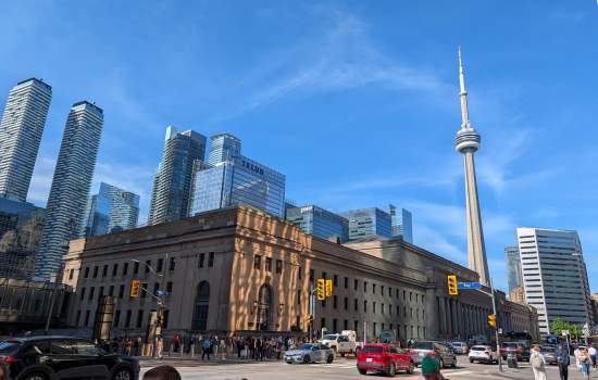 Union Pearson, CN Tower, Toronto